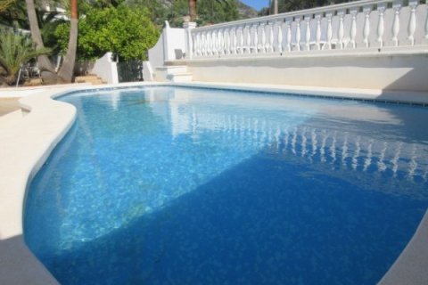 Villa en venta en Gandia, València, España 4 dormitorios, 287 m2 No. 53917 - foto 3