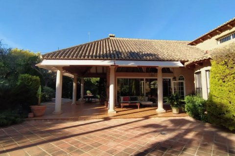 Villa en venta en La Canada, València, España 6 dormitorios, 326 m2 No. 53923 - foto 4