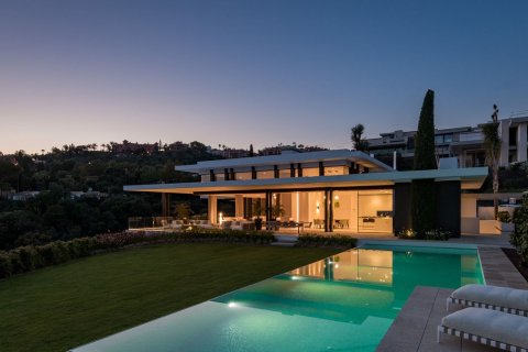 Villa en venta en La Quinta, Málaga, España 6 dormitorios, 976 m2 No. 55436 - foto 2