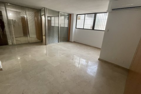 Propiedad comercial en alquiler en Palma de Mallorca, Mallorca, España 276 m2 No. 54053 - foto 11