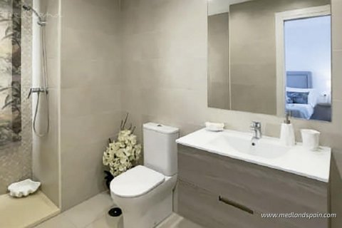 Apartamento en venta en Nueva Andalucía, Málaga, España 3 dormitorios, 83 m2 No. 55327 - foto 14