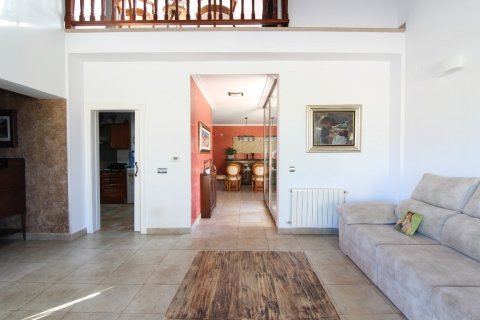 Villa en venta en L'Eliana, València, España 5 dormitorios, 412 m2 No. 53877 - foto 2