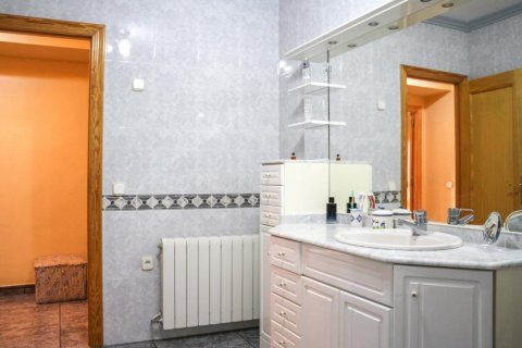 Villa en venta en Chulilla, València, España 4 dormitorios, 439 m2 No. 53898 - foto 28