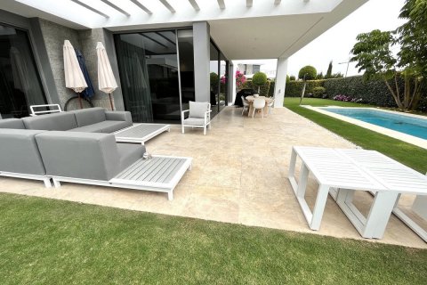 Villa en venta en Cancelada, Málaga, España 5 dormitorios, 530 m2 No. 55439 - foto 6