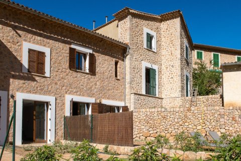 Casa adosada en venta en Fornalutx, Mallorca, España 3 dormitorios, 265 m2 No. 48086 - foto 3