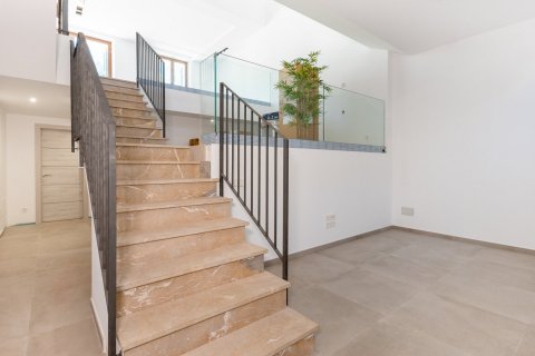 Casa adosada en venta en Fornalutx, Mallorca, España 3 dormitorios, 219 m2 No. 48083 - foto 3