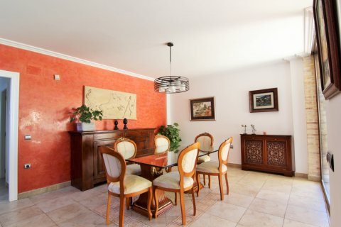 Villa en venta en L'Eliana, València, España 5 dormitorios, 412 m2 No. 53877 - foto 7
