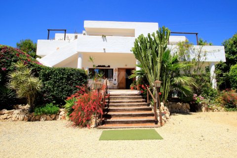 Villa en venta en Teulada, Alicante, España 5 dormitorios, 409 m2 No. 54439 - foto 1