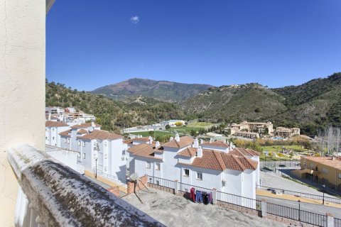 Casa adosada en venta en Benahavís, Málaga, España 3 dormitorios, 133 m2 No. 55368 - foto 1