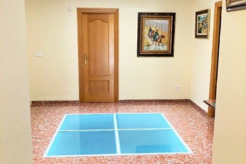 Villa en venta en L'Eliana, València, España 6 dormitorios, 432 m2 No. 53856 - foto 2
