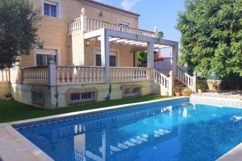 Villa en venta en L'Eliana, València, España 6 dormitorios, 432 m2 No. 53856 - foto 1