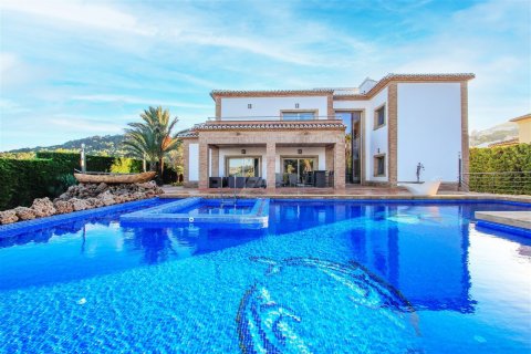 Villa en venta en Jávea, Alicante, España 5 dormitorios, 458 m2 No. 54425 - foto 1