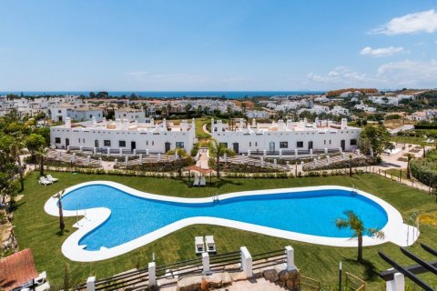 Casa adosada en venta Estepona, Málaga, España 3 dormitorios, 240 m2 No. 55384 - foto 3