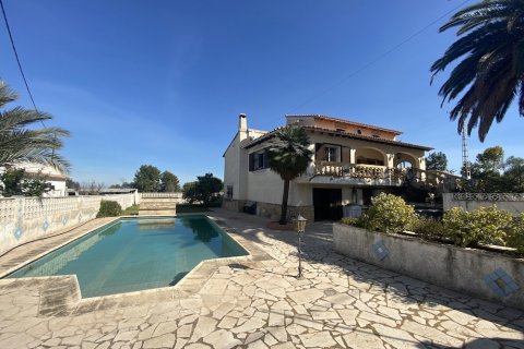 Villa en venta en Dénia, Alicante, España 4 dormitorios, 261 m2 No. 53911 - foto 2