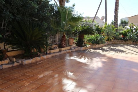 Villa en venta en Calpe, Alicante, España 3 dormitorios, 160 m2 No. 57073 - foto 6