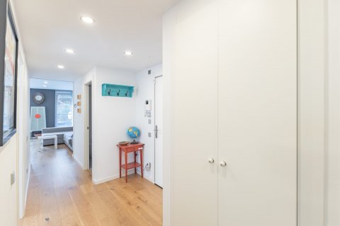 Apartamento en venta en Barcelona, España 3 dormitorios, 102 m2 No. 56921 - foto 14