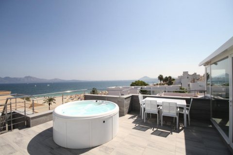 Apartamento en venta Port De Pollenca, Mallorca, España 2 dormitorios, 65 m2 No. 57029 - foto 1