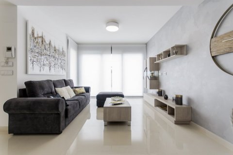 Villa en venta en San Miguel de Salinas, Alicante, España 4 dormitorios, 135 m2 No. 56220 - foto 4