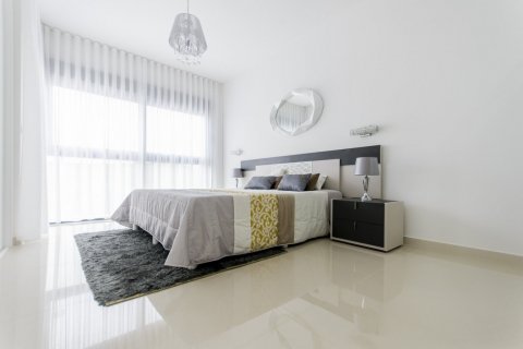 Villa en venta en San Miguel de Salinas, Alicante, España 4 dormitorios, 135 m2 No. 56220 - foto 9