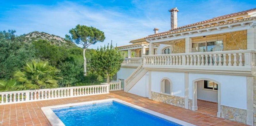 Villa en Santa Ponsa, Mallorca, España 3 dormitorios, 298 m2 No. 37595