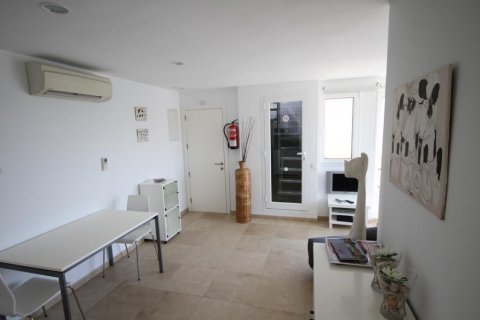 Apartamento en venta Port De Pollenca, Mallorca, España 2 dormitorios, 65 m2 No. 57029 - foto 3