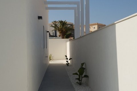 Villa en venta en Pinar De Campoverde, Alicante, España 3 dormitorios, 116 m2 No. 56226 - foto 24