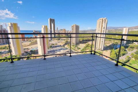 Apartamento en venta en Benidorm, Alicante, España 2 dormitorios, 115 m2 No. 59427 - foto 1