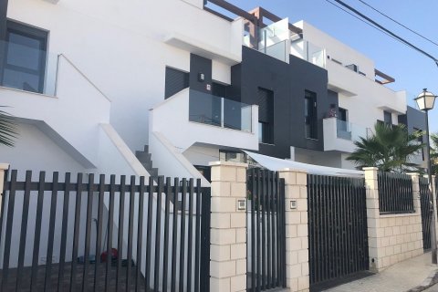 Bungalow en venta en Campoamor, Alicante, España 3 dormitorios, 82 m2 No. 58265 - foto 2