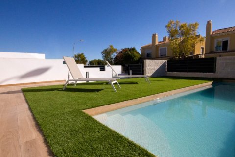 Villa en venta en El Campello, Alicante, España 3 dormitorios, 220 m2 No. 58003 - foto 5