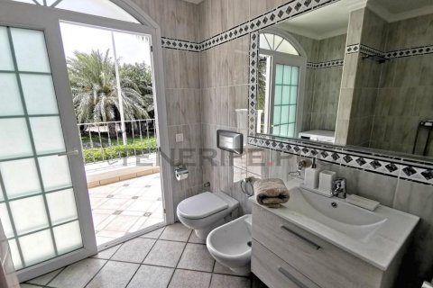 Villa en venta en Adeje, Tenerife, España 8 dormitorios, 380 m2 No. 57828 - foto 3