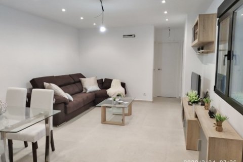 Villa en venta en Torrevieja, Alicante, España 3 dormitorios, 102 m2 No. 58326 - foto 6