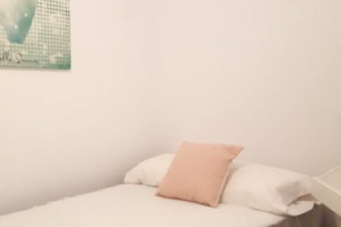 Apartamento en venta en Torrevieja, Alicante, España 3 dormitorios, 102 m2 No. 58331 - foto 3