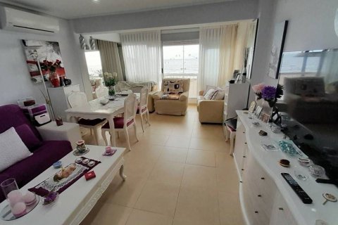 Apartamento en venta en Benidorm, Alicante, España 2 dormitorios, 90 m2 No. 59395 - foto 5