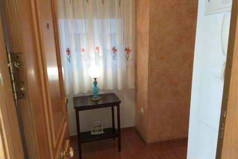 Apartamento en venta en Torrevieja, Alicante, España 4 dormitorios, 120 m2 No. 58481 - foto 6