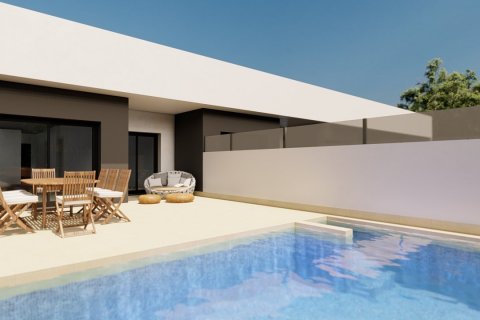 Villa en venta en Pilar de la Horadada, Alicante, España 2 dormitorios, 69 m2 No. 58368 - foto 1
