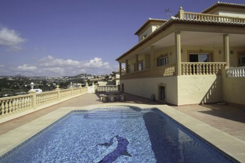Villa en venta en Calpe, Alicante, España 7 dormitorios, 470 m2 No. 58999 - foto 9