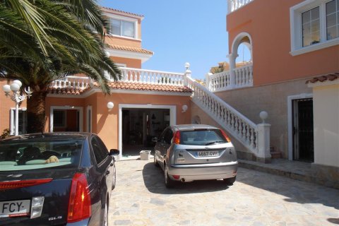 Villa en venta en Calpe, Alicante, España 5 dormitorios, 460 m2 No. 58357 - foto 6