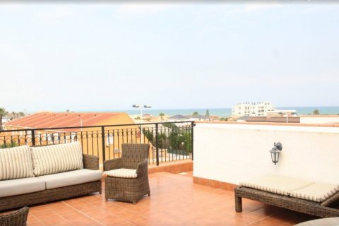 Bungalow en venta en La Mata, Alicante, España 2 dormitorios, 95 m2 No. 58632 - foto 1