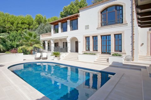 Villa en venta en Bendinat, Mallorca, España 4 dormitorios, 473 m2 No. 34158 - foto 1