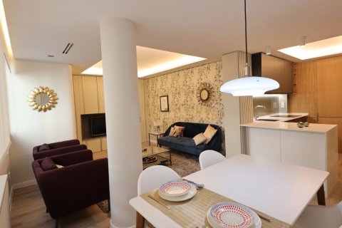 Apartamento en venta en Madrid, España 3 dormitorios, 80 m2 No. 58457 - foto 1