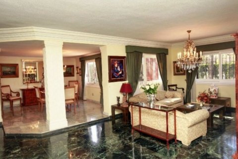 Villa en venta en Torrevieja, Alicante, España 5 dormitorios, 306 m2 No. 58385 - foto 6
