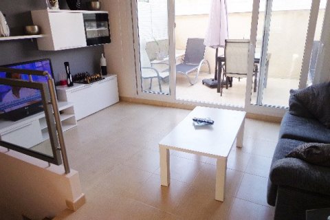 Casa adosada en venta en Torrevieja, Alicante, España 2 dormitorios, 100 m2 No. 58439 - foto 5