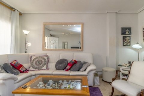 Casa adosada en venta en Campoamor, Alicante, España 2 dormitorios, 71 m2 No. 58644 - foto 4