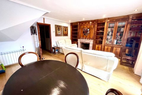 Casa adosada en venta en Madrid, España 4 dormitorios, 162 m2 No. 59150 - foto 9