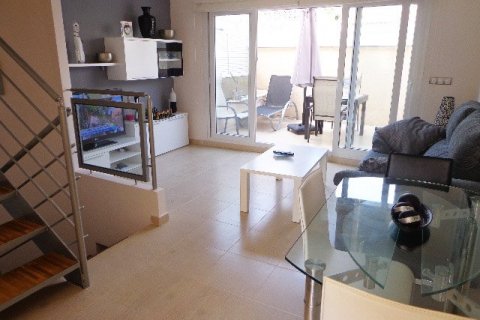 Casa adosada en venta en Torrevieja, Alicante, España 2 dormitorios, 100 m2 No. 58439 - foto 3