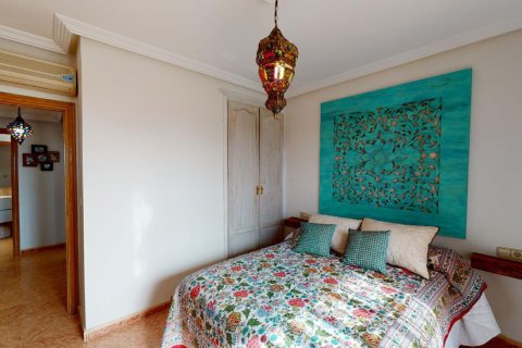 Casa adosada en venta en Torrevieja, Alicante, España 3 dormitorios, 153 m2 No. 58846 - foto 8