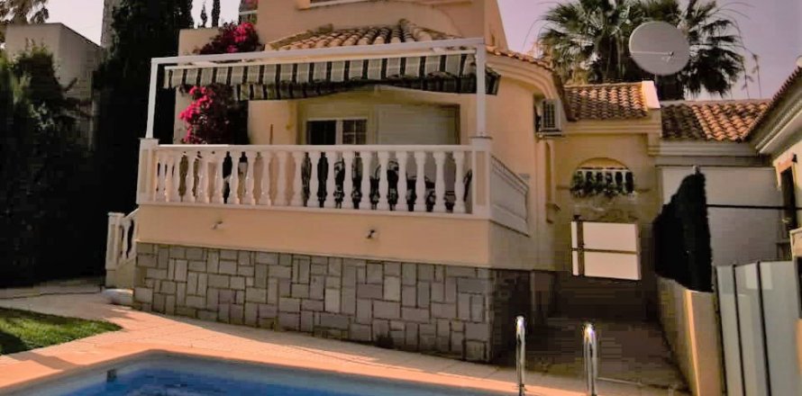Villa en Cabo Roig, Alicante, España 3 dormitorios, 111 m2 No. 58405
