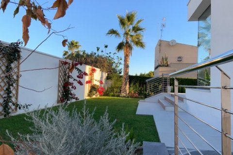 Villa en venta en Los Balcones, Alicante, España 3 dormitorios, 247 m2 No. 58318 - foto 7