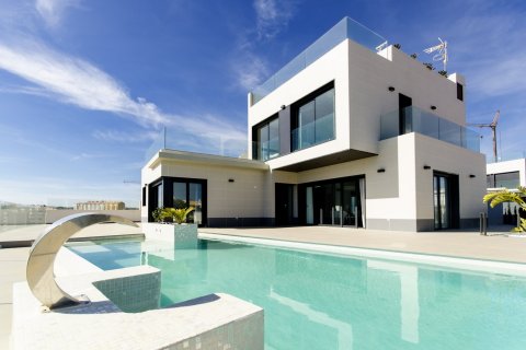Villa en venta en Campoamor, Alicante, España 3 dormitorios, 194 m2 No. 58012 - foto 1
