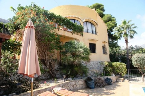 Villa en venta en Calpe, Alicante, España 4 dormitorios, 162 m2 No. 59037 - foto 2
